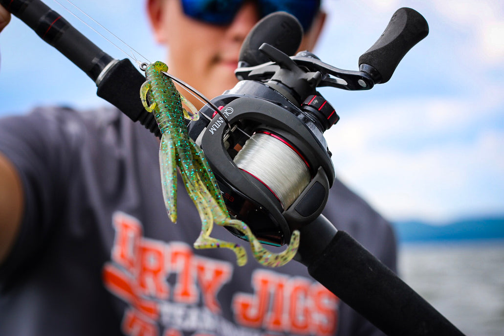 Quantum Smoke S3 Baitcasting Reel — Discount Tackle